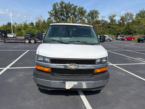 Used 2018 Chevrolet Express 3500 LT w/ LT Preferred Equipment Group RWD image 12