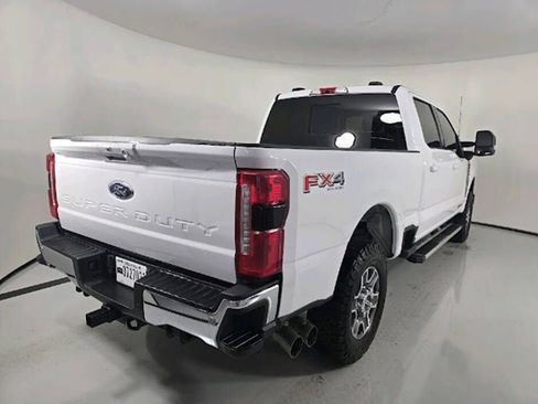 Used 2024 Ford F250 Lariat w/ FX4 Off-Road Package AWD/4WD image 8