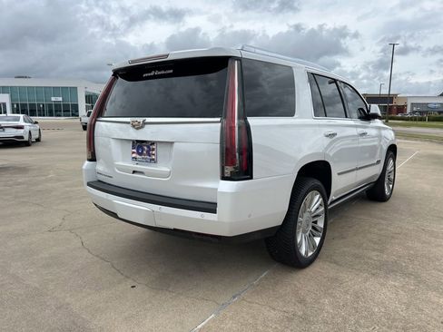 Used 2020 Cadillac Escalade Platinum AWD/4WD image 4