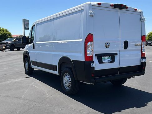 Used 2025 RAM ProMaster 2500 w/ Convenience Group FWD image 5