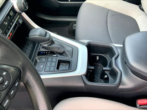 Used 2023 Toyota RAV4 XLE AWD/4WD image 17