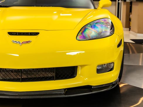 Used 2013 Chevrolet Corvette Z06 w/ 2LZ Preferred Equipment Group RWD image 28