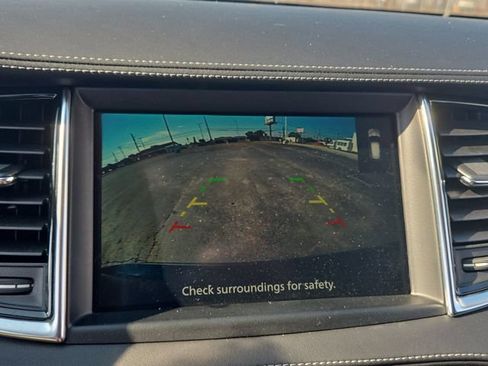 Used 2023 INFINITI QX50 Luxe FWD image 17