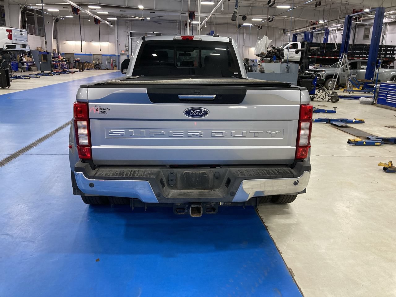 Used 2022 Ford F350 Lariat w/ Lariat Value Package AWD/4WD image 6