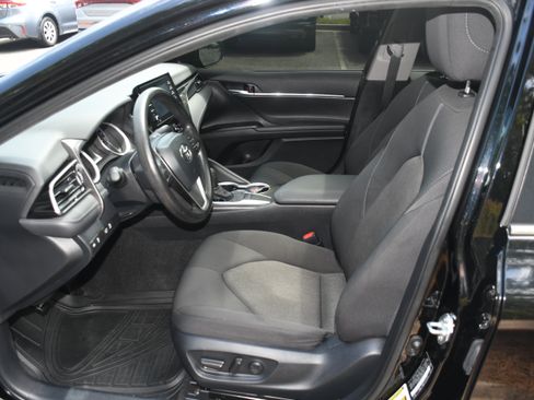 Used 2024 Toyota Camry LE w/ Convenience Package FWD image 8