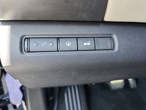 Used 2022 Nissan Pathfinder SL w/ SL Premium Package image 31