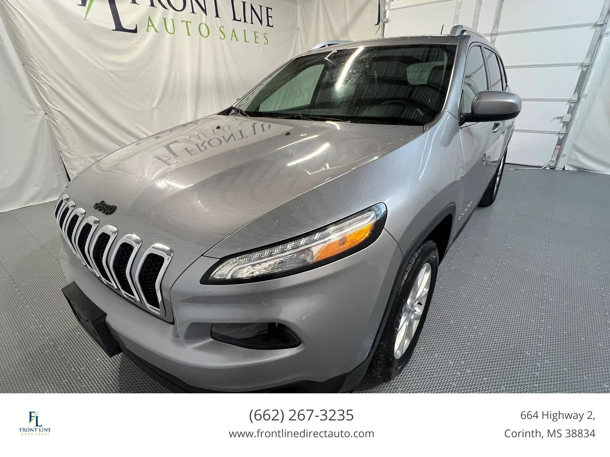 Used 2017 Jeep Cherokee Latitude w/ True North Edition AWD/4WD image 3