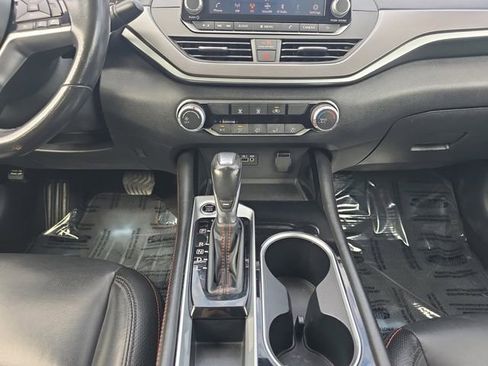 Used 2024 Nissan Altima 2.5 SR FWD image 3