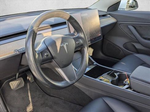 Used 2018 Tesla Model 3 Long Range image 10