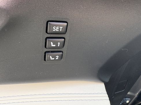 Used 2019 Subaru Ascent Limited AWD/4WD image 31