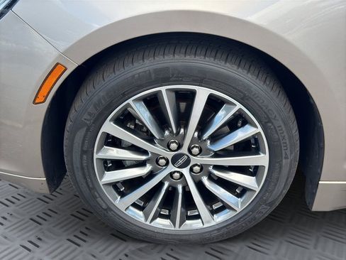 Used 2020 Lincoln MKZ AWD w/ Convenience Package image 28