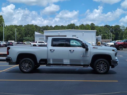 New 2026 Chevrolet Silverado 2500 LTZ w/ LTZ Plus Package AWD/4WD image 8