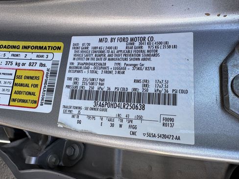 Used 2020 Ford Fusion SE image 17