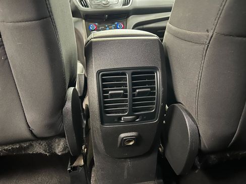Used 2017 Ford Escape SE AWD/4WD image 47