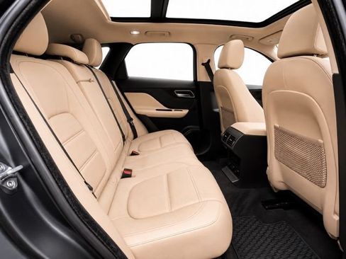 Used 2018 Jaguar F-PACE Prestige AWD/4WD image 25