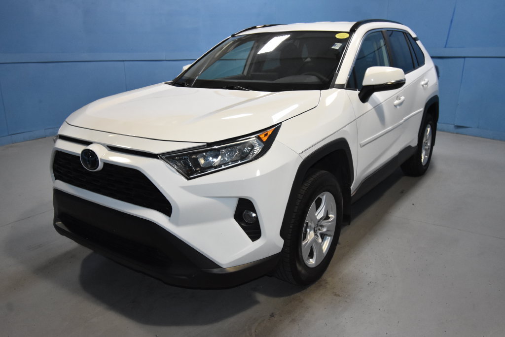 Used 2020 Toyota RAV4 XLE FWD image 23