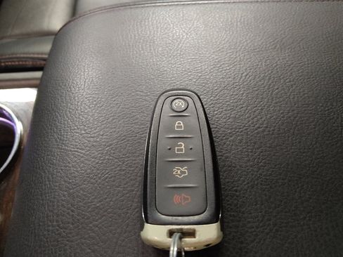Used 2017 Lincoln Navigator Reserve RWD image 32