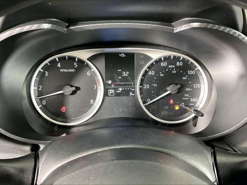 New 2025 Nissan Versa S w/ Trunk Package FWD image 30