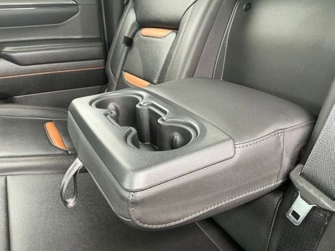 Used 2022 GMC Sierra 1500 AT4 w/ AT4 Premium Package AWD/4WD image 36