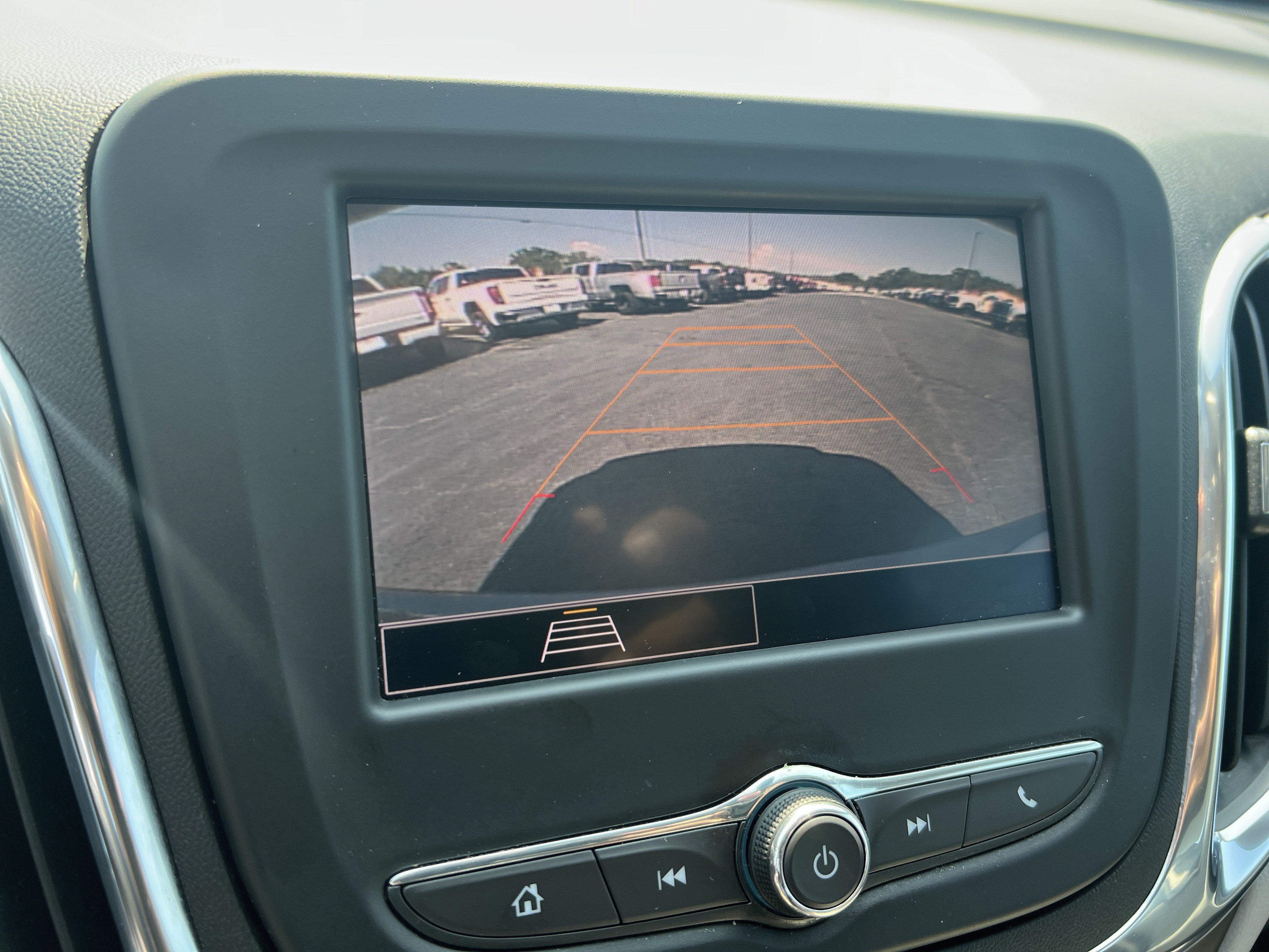 Used 2023 Chevrolet Equinox LS FWD image 25