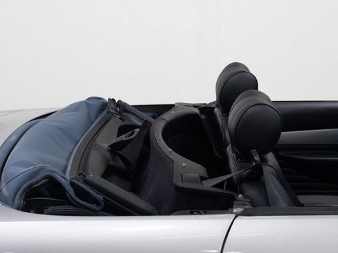 Used 2005 Ford Thunderbird Deluxe image 33