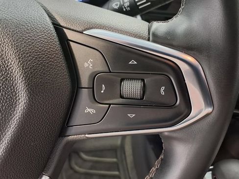 Used 2025 Chevrolet Trax LT w/ Driver Confidence Package FWD image 9