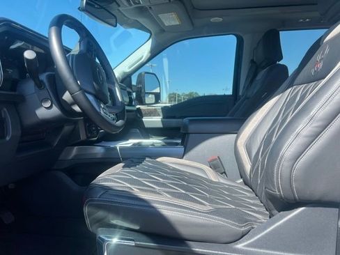 Used 2024 Ford F250 Lariat w/ Lariat Ultimate Package image 3