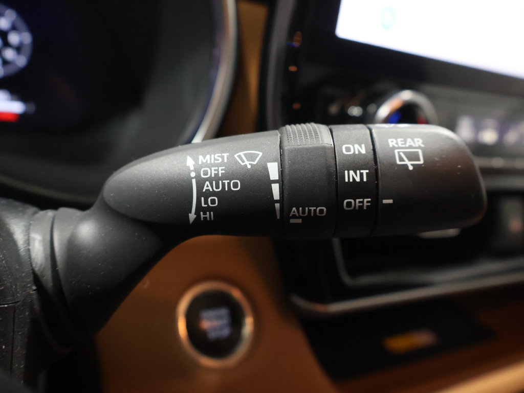 Used 2024 Toyota Highlander Platinum AWD/4WD image 39