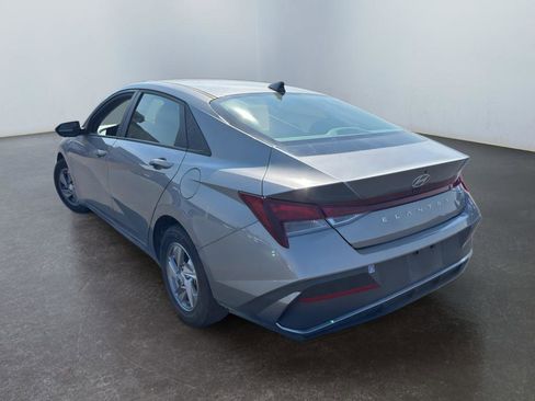 Certified 2024 Hyundai Elantra SE image 7