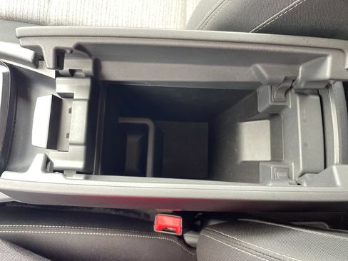 Certified 2021 Nissan Rogue SV FWD image 26