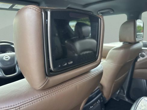 Used 2023 Nissan Armada Platinum w/ Captain's Chairs Package AWD/4WD image 13