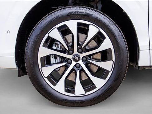 New 2026 Audi Q3 quattro 2.0T AWD/4WD image 9