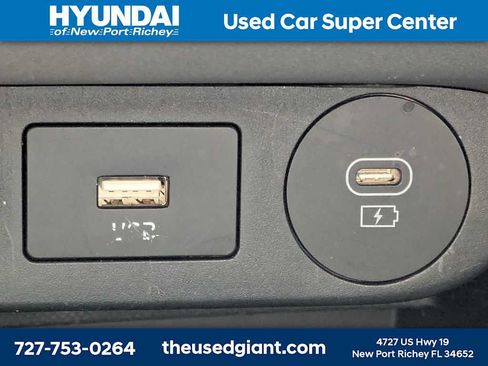 Used 2024 Hyundai Elantra SEL FWD image 22