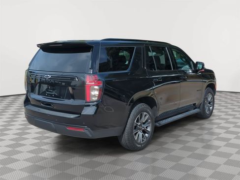 Used 2024 Chevrolet Tahoe Z71 w/ Luxury Package AWD/4WD image 13