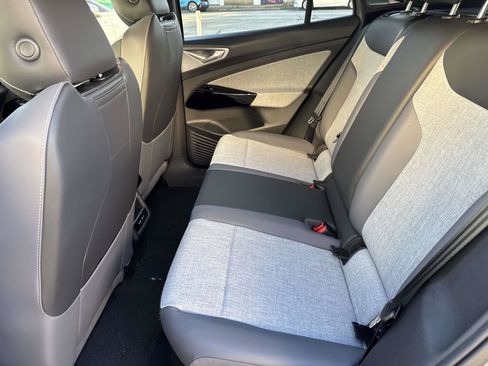 New 2026 Volkswagen ID.4 Pro image 11