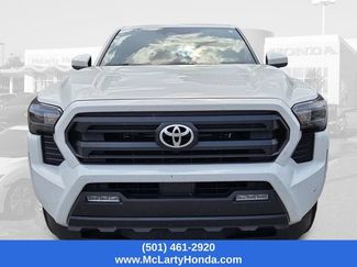 Used 2025 Toyota Tacoma SR5 AWD/4WD video 2