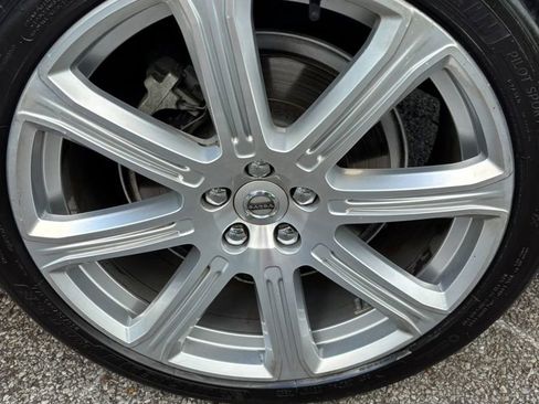 Used 2017 Volvo S90 T6 Inscription w/ Vision Package AWD/4WD image 25