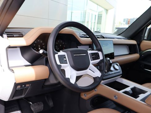 Certified 2025 Land Rover Defender 110 S AWD/4WD image 13