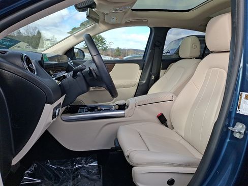 Used 2023 Mercedes-Benz GLA 250 4MATIC image 14