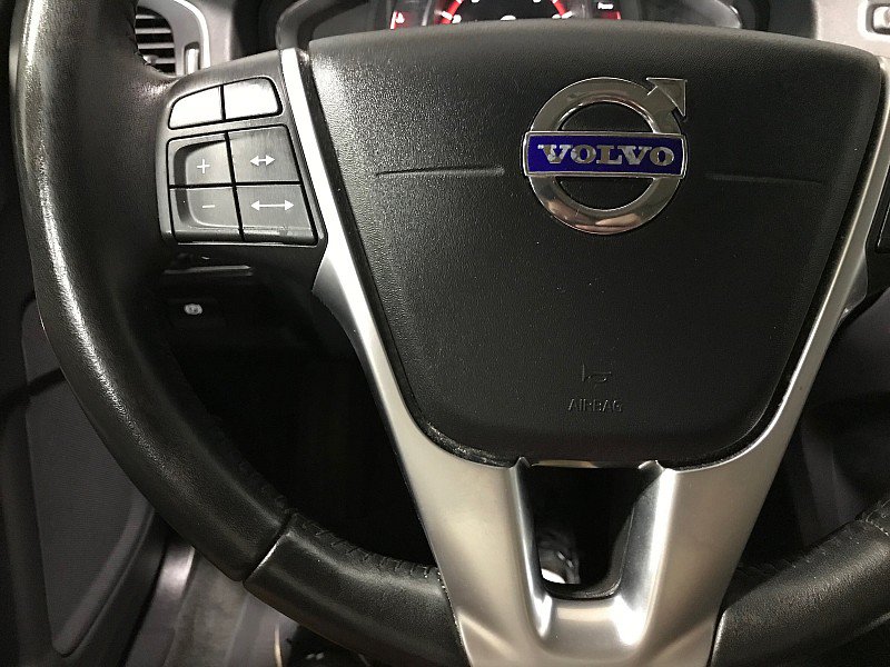 Used 2017 Volvo V60 T5 Platinum FWD image 24