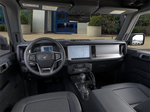 New 2025 Ford Bronco Outer Banks w/ Sasquatch Package image 9