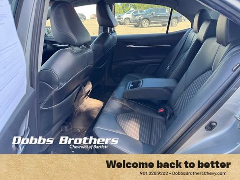 Used 2020 Toyota Camry SE FWD image 15