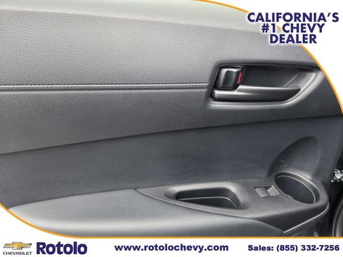 Used 2025 Toyota Corolla Cross LE image 15