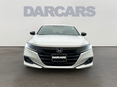 Used 2022 Honda Accord Sport image 2