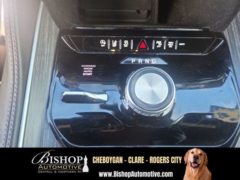 Used 2024 Jeep Wagoneer L Series II w/ Flexible Seating Group AWD/4WD image 22