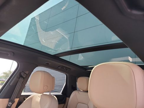Certified 2022 Porsche Cayenne E-Hybrid AWD/4WD image 36