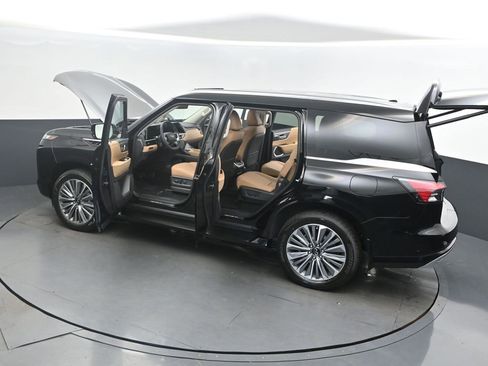 New 2026 INFINITI QX80 Luxe w/ Cargo Package image 2