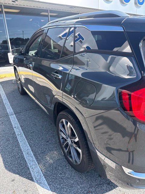 Used 2020 GMC Terrain Denali w/ Denali Premium Package FWD image 5