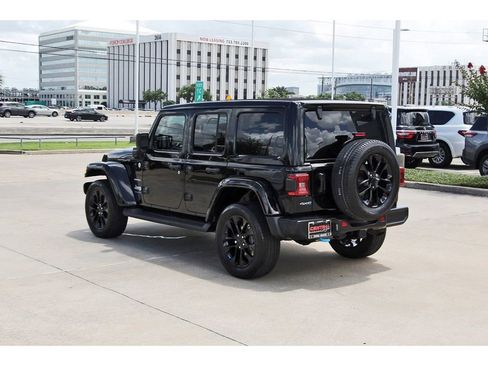 Used 2023 Jeep Wrangler Unlimited Sahara w/ Cold Weather Group AWD/4WD image 4