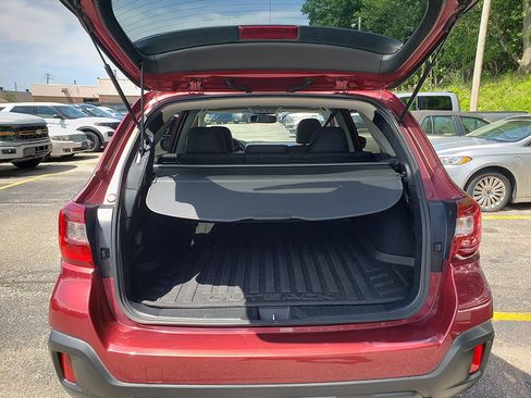 Used 2018 Subaru Outback 2.5i Limited AWD/4WD image 8